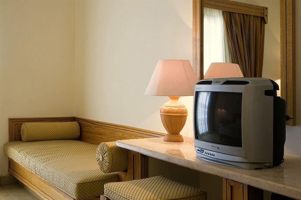 Курортный комплекс Three Corners Fayrouz Plaza 5*