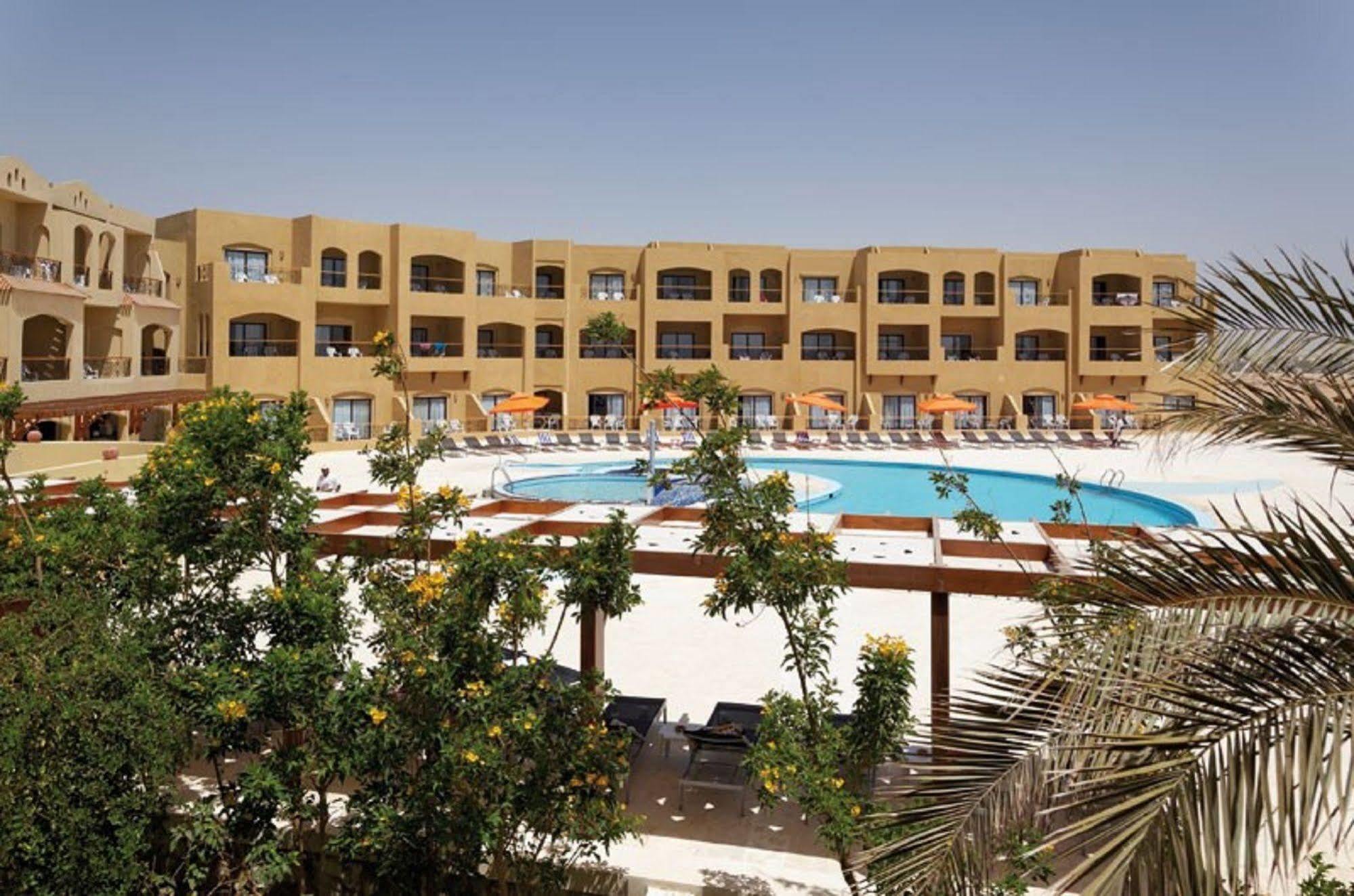 Three Corners Fayrouz Plaza Курортный комплекс 5*